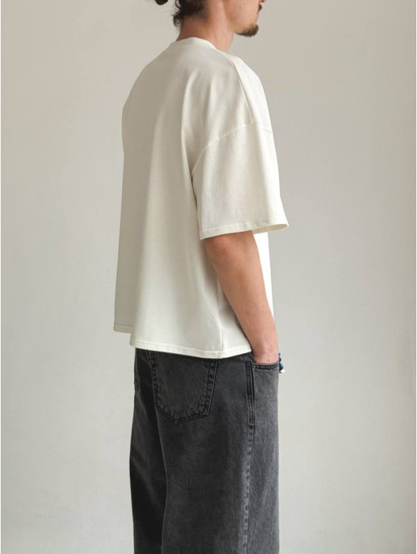 Вкорочена oversize футболка