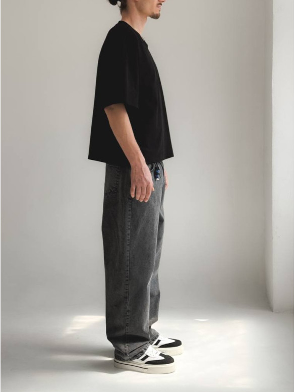 Вкорочена oversize футболка
