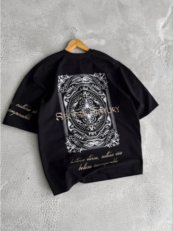 Oversize футболка з принтом