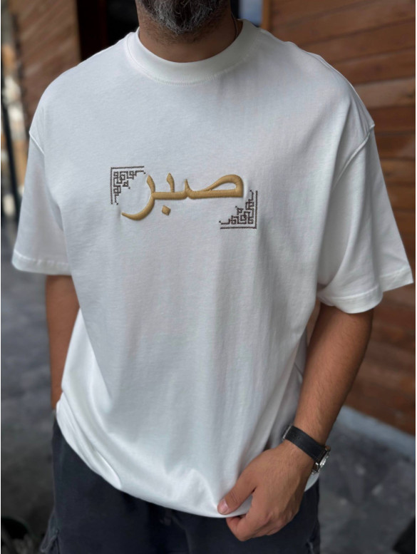 Oversize футболка з нашивкою