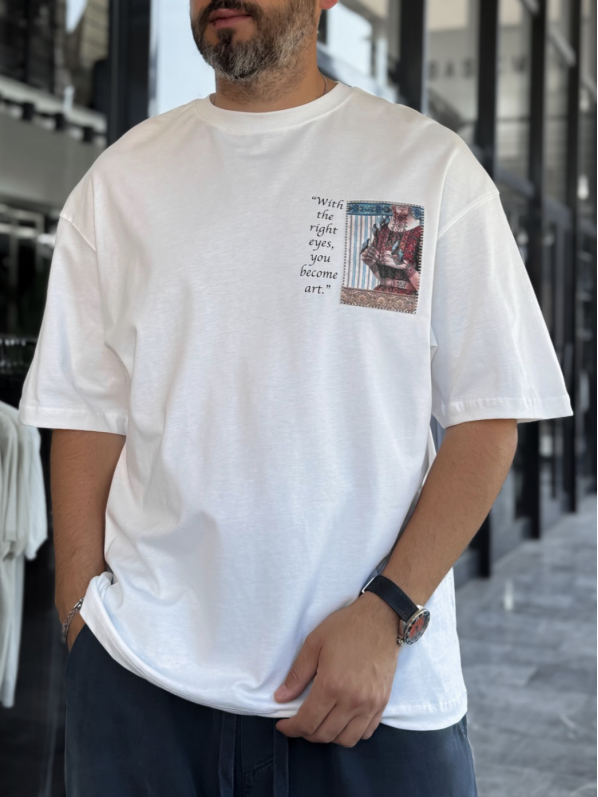 Oversize футболка з вишивкою