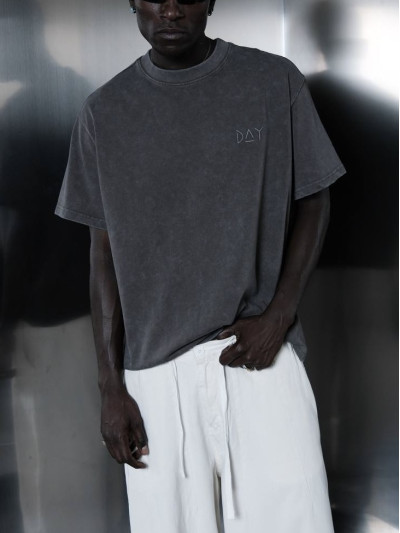 Oversize футболка з вивареної тканини