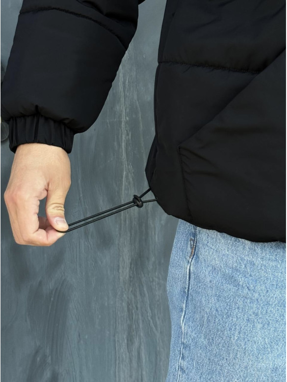 Об'ємна зимова куртка